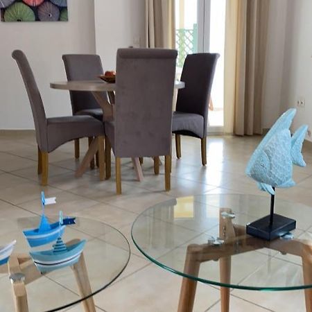 Theasis Apartment Pera Gyalos Eksteriør bilde