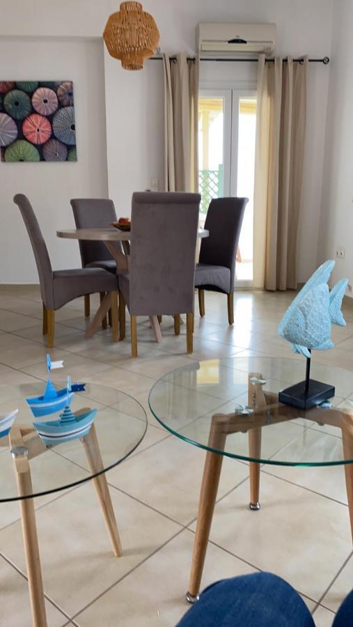 Theasis Apartment Pera Gyalos Eksteriør bilde